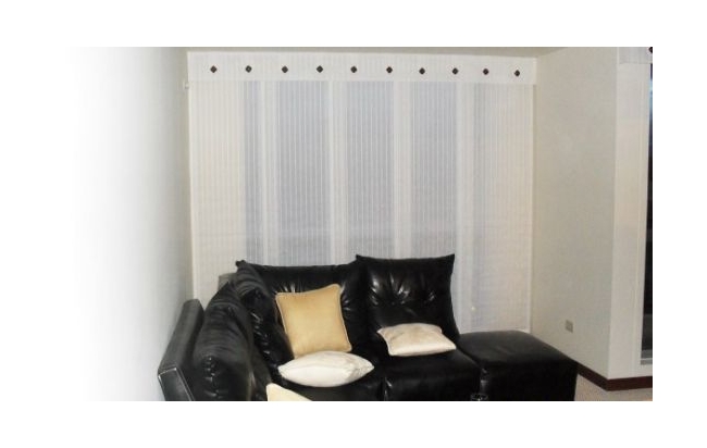 Cortinas estilo panel japonés: elegancia minimalista para tu hogar